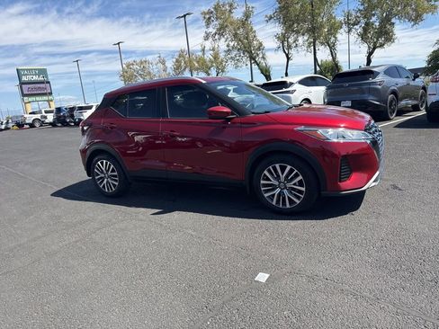 Used 2021 Nissan Kicks SV FWD image 6