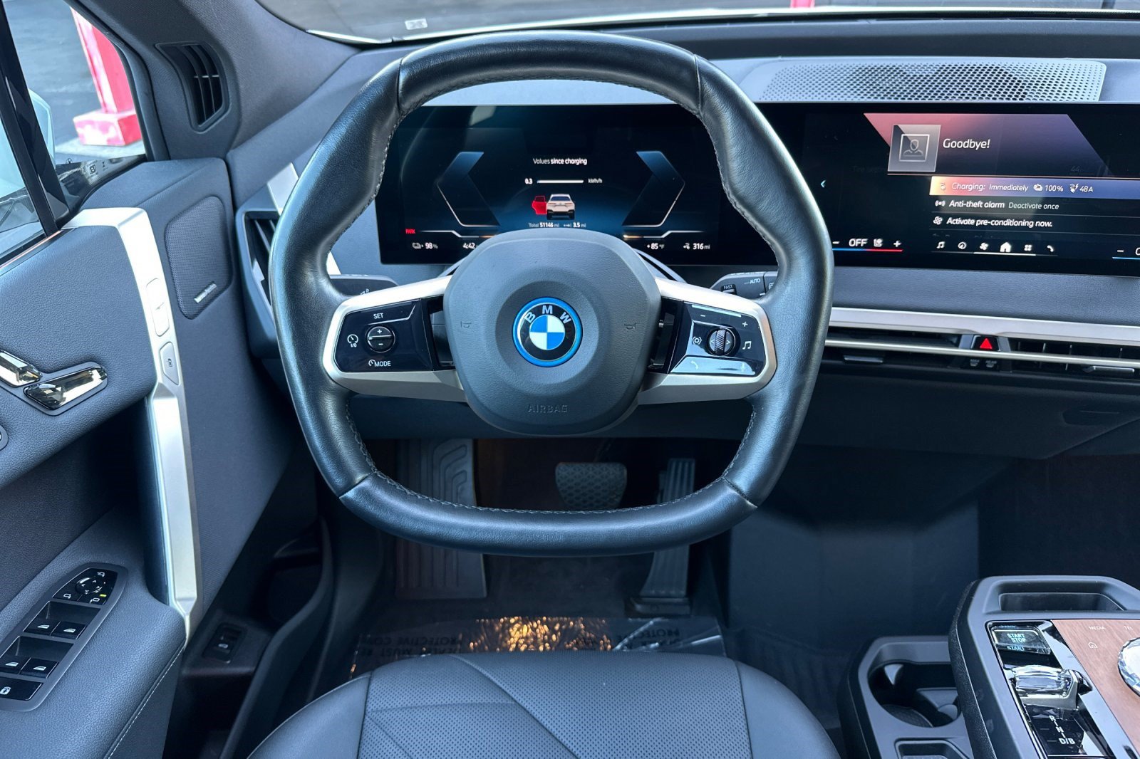 Used 2024 BMW iX xDrive50 w/ Premium Package AWD/4WD image 18