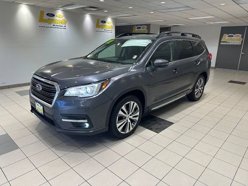 Used 2022 Subaru Ascent Limited w/ Technology Package AWD/4WD image 2