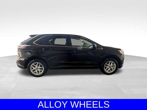 Used 2023 Ford Edge SEL image 3