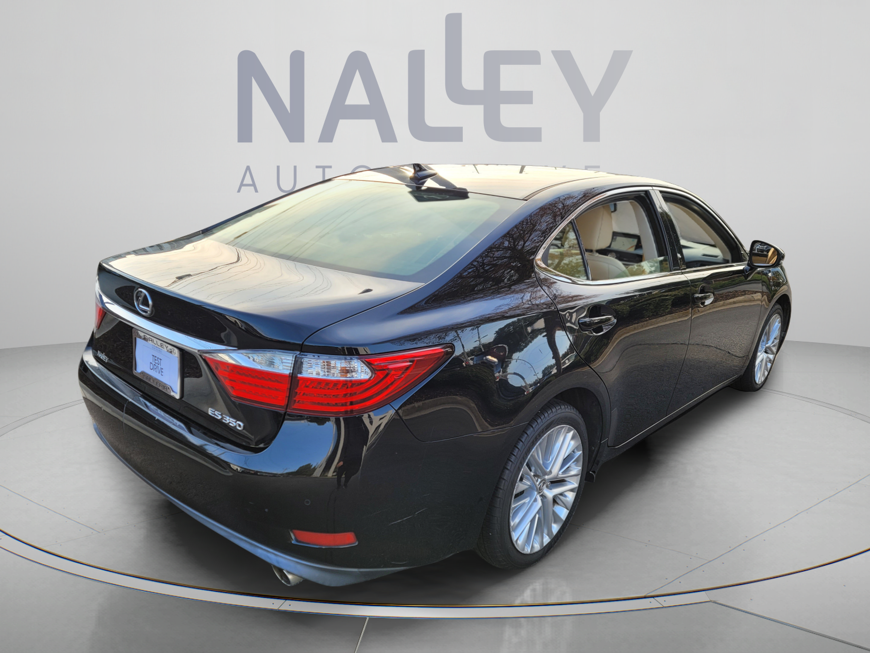 Used 2014 Lexus ES 350 w/ Luxury Package FWD image 5