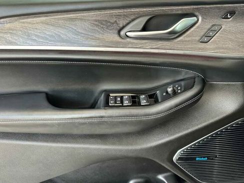 Certified 2022 Jeep Grand Cherokee L Overland w/ Luxury Tech Group IV AWD/4WD image 8