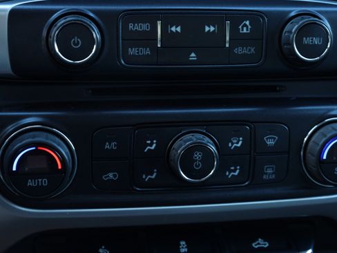 Used 2017 GMC Sierra 1500 SLT w/ SLT Premium Package image 41