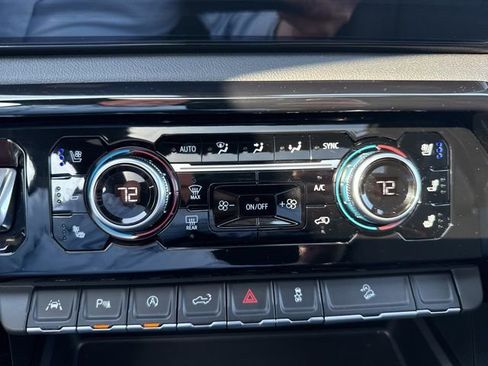 New 2026 GMC Sierra 1500 AT4 AWD/4WD image 41