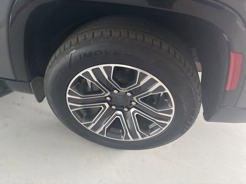 Used 2023 Jeep Wagoneer L Series II image 28