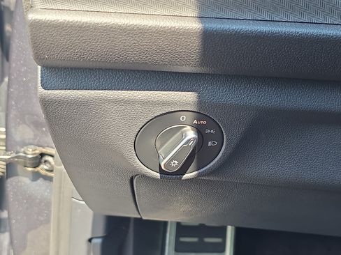 Certified 2024 Volkswagen Jetta Sport FWD image 25