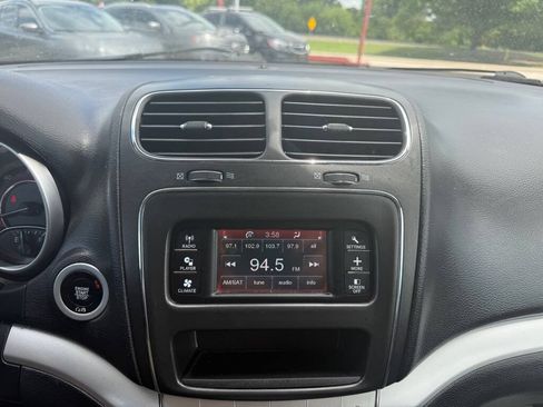 Used 2018 Dodge Journey SE w/ Popular Equipment Group FWD image 24
