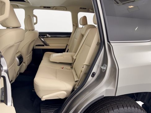 Certified 2023 Lexus GX 460 Premium w/ Premium Package AWD/4WD image 26