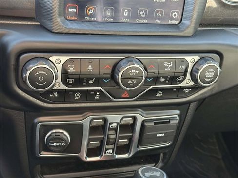 Certified 2021 Jeep Wrangler Unlimited Sahara image 33