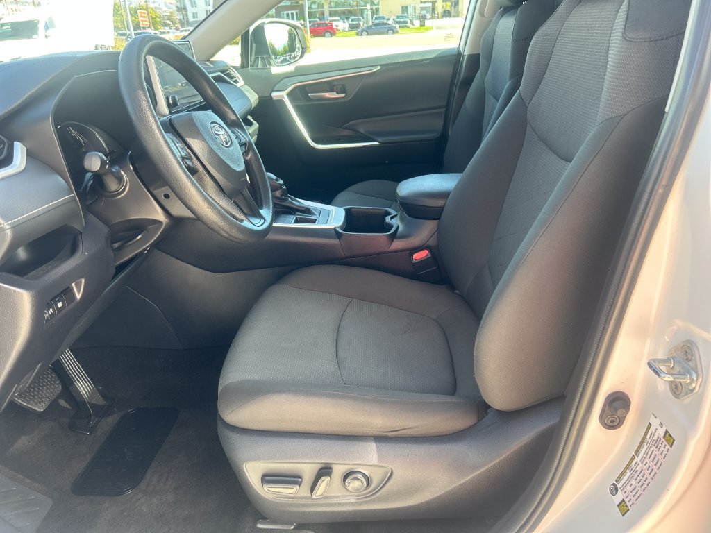 Certified 2025 Toyota RAV4 XLE AWD/4WD image 10