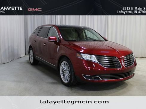 Used 2018 Lincoln MKT AWD w/ Technology Package image 1