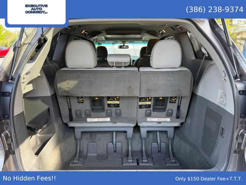 Used 2017 Toyota Sienna XLE Premium FWD image 11