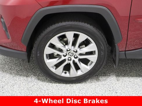 Used 2023 Toyota RAV4 XLE Premium image 11