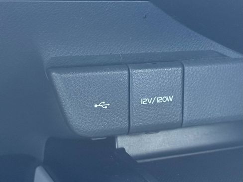 Used 2020 Toyota Camry SE w/ Carpet Mat Package FWD image 33
