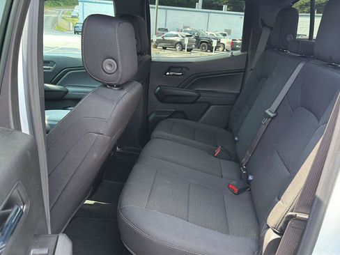Used 2024 Chevrolet Colorado LT w/ LT Convenience Package RWD image 11
