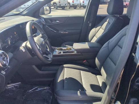 Used 2026 Chevrolet Equinox LT w/ Convenience Package II AWD/4WD image 11