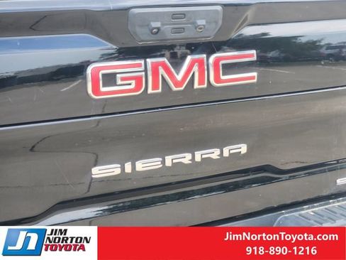 Used 2024 GMC Sierra 2500 SLT w/ SLT Premium Package AWD/4WD image 12