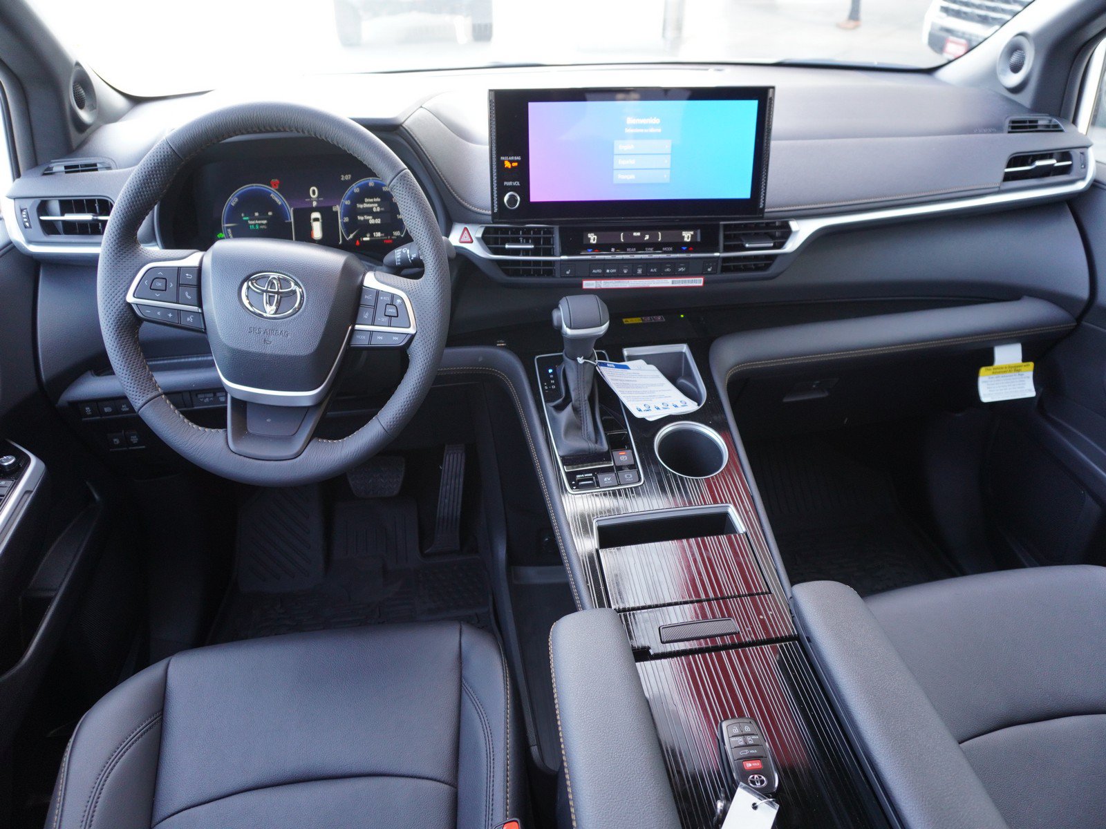 New 2026 Toyota Sienna XLE Woodland Edition AWD/4WD image 2