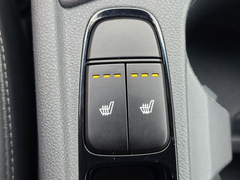 Used 2019 Kia Niro EX image 31