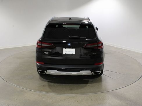 Used 2023 BMW X5 xDrive45e image 4