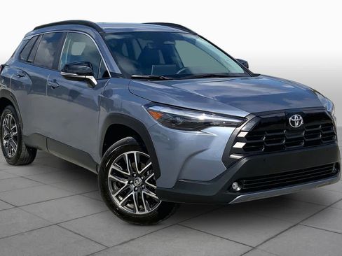 Certified 2026 Toyota Corolla Cross XLE FWD image 3