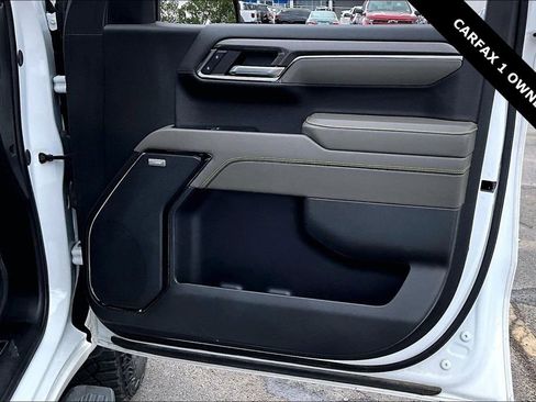 Used 2024 Chevrolet Silverado 1500 ZR2 w/ Technology Package image 29