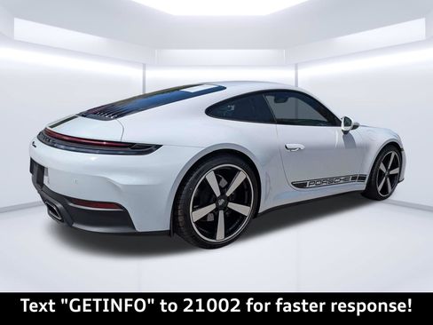Used 2026 Porsche 911 Carrera RWD image 3