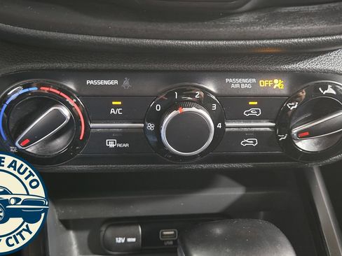 Used 2020 Kia Soul GT-Line FWD image 15