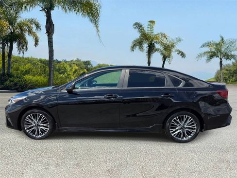 Used 2023 Kia Forte GT-Line FWD image 2