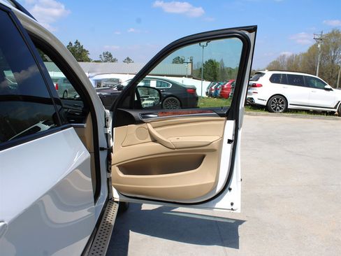 Used 2013 BMW X5 xDrive35d image 32