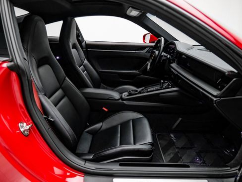 Used 2024 Porsche 911 Carrera w/ Premium Package image 44