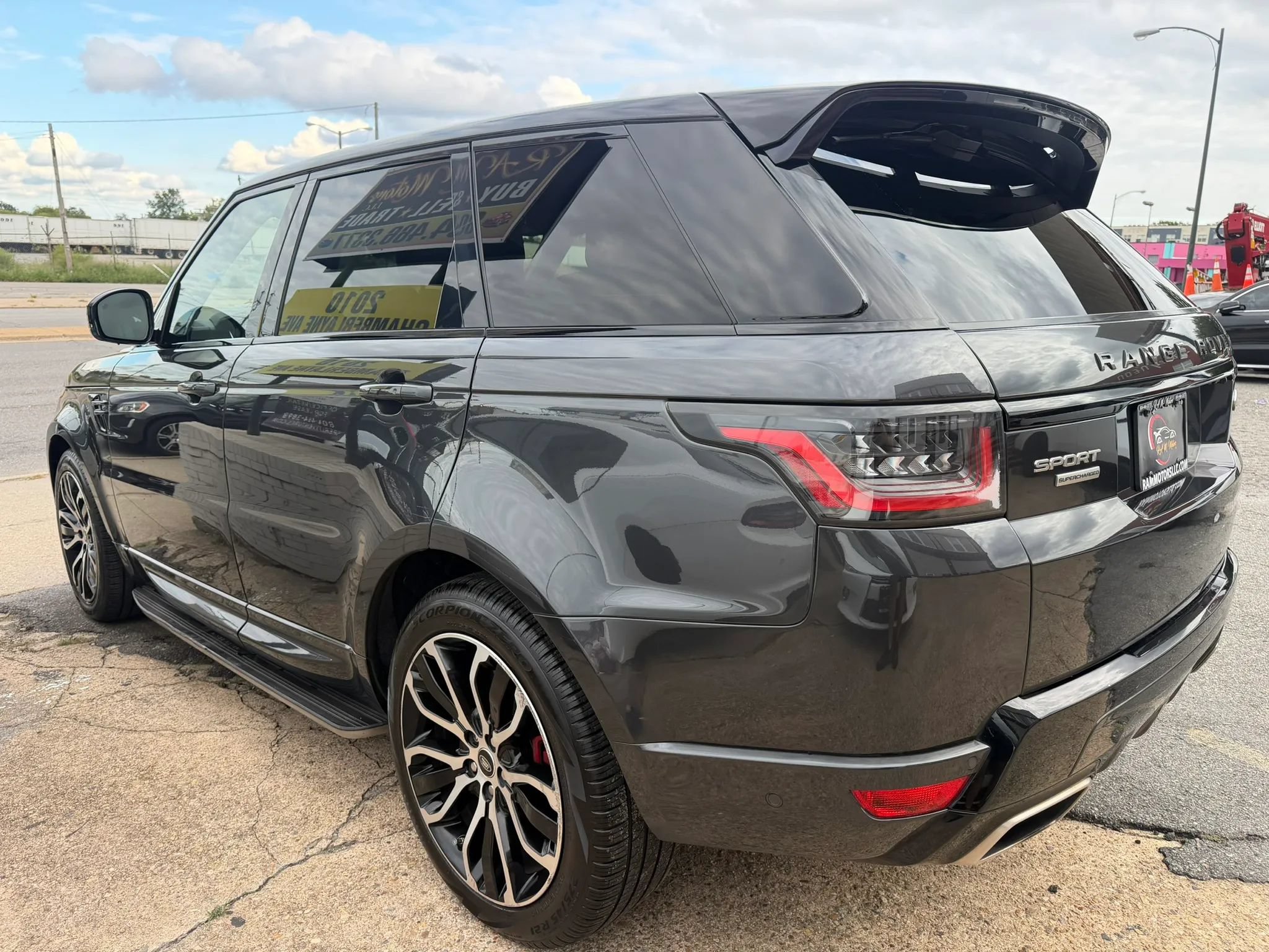 Used 2019 Land Rover Range Rover Sport Supercharged AWD/4WD image 5