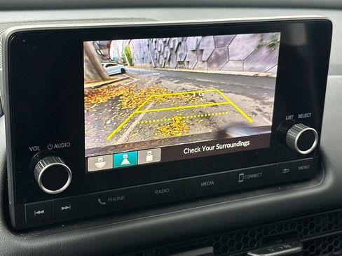 Used 2025 Honda HR-V LX image 23