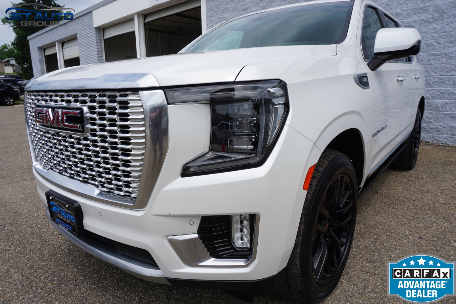 Used 2022 GMC Yukon Denali w/ Denali Ultimate Package AWD/4WD image 5