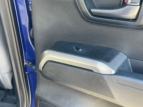 Used 2022 Toyota Tacoma SR5 image 15