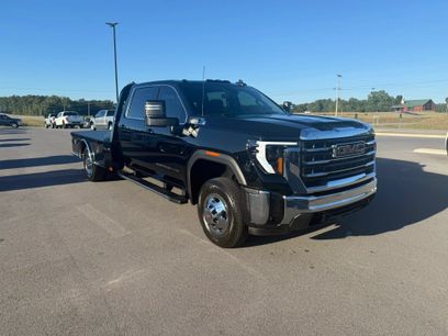 Used 2024 GMC Sierra 3500 SLE w/ SLE Convenience Package