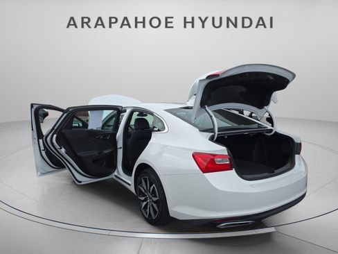 Used 2022 Chevrolet Malibu RS image 3