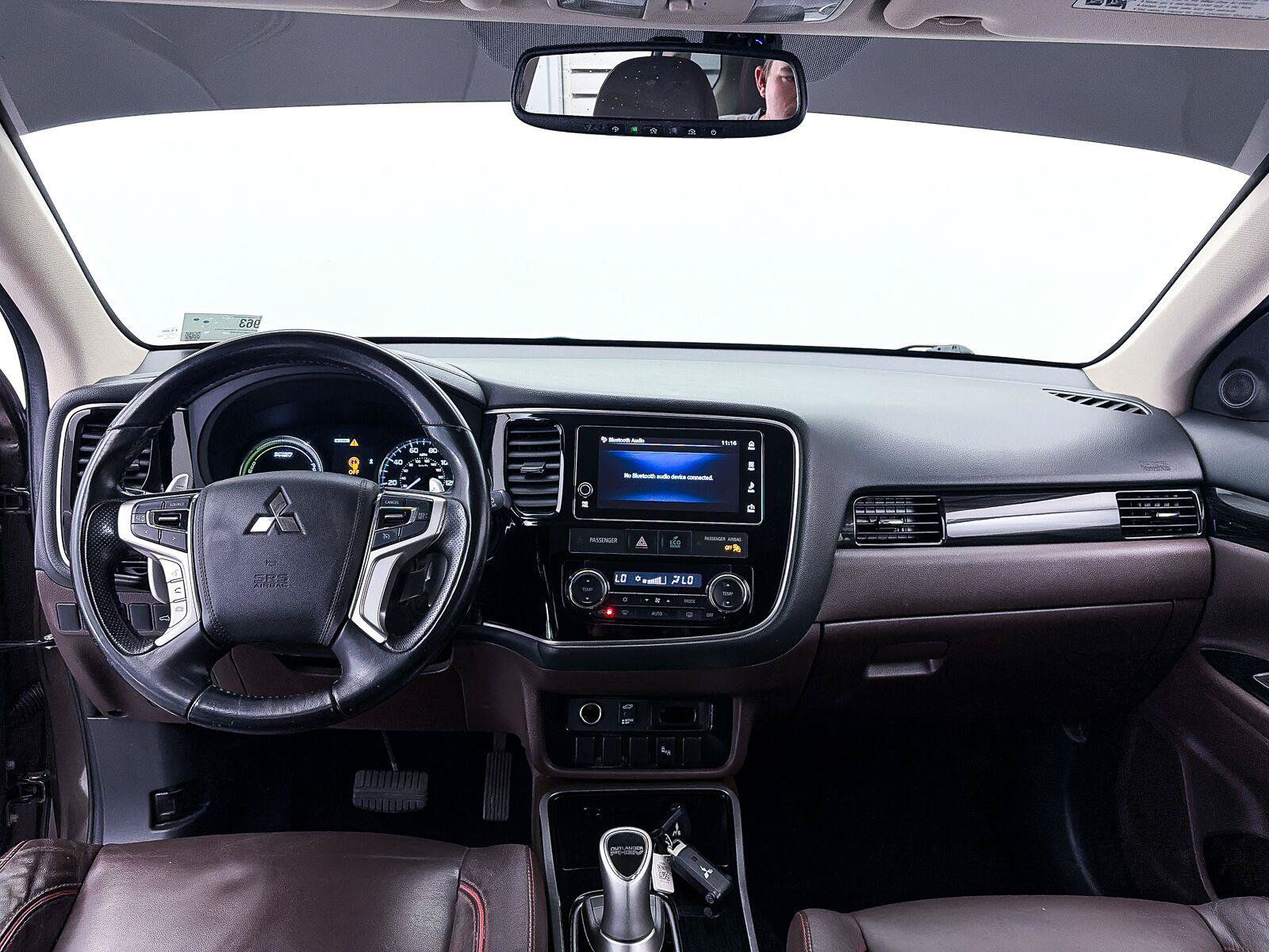 Used 2018 Mitsubishi Outlander SEL AWD/4WD image 14