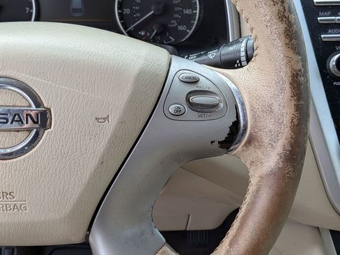 Used 2016 Nissan Murano SV FWD image 18