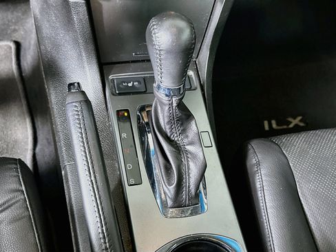 Used 2013 Acura ILX w/ Premium Package FWD image 24