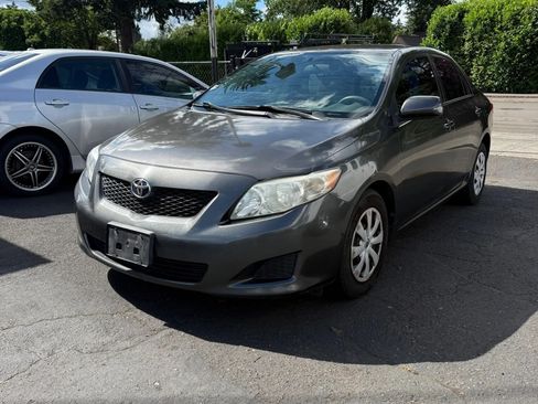Used 2010 Toyota Corolla LE FWD image 1