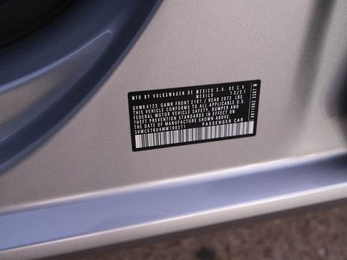 Used 2021 Volkswagen Jetta SE w/ SE Cold Weather Package image 36