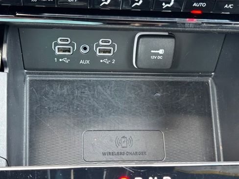 Certified 2024 Jeep Grand Cherokee L Laredo w/ Luxury Tech Group I AWD/4WD image 40