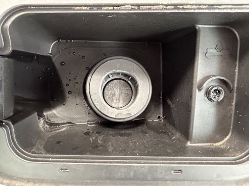 Certified 2023 Jeep Grand Cherokee L Limited w/ Luxury Tech Group II image 5