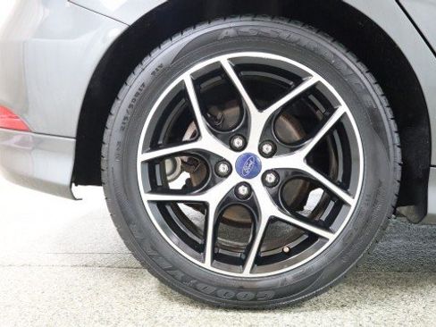 Used 2015 Ford Focus SE w/ SE Sport Package FWD image 20