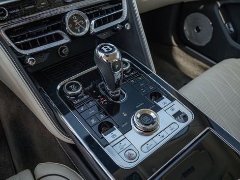 Used 2020 Bentley Flying Spur W12 AWD/4WD image 28