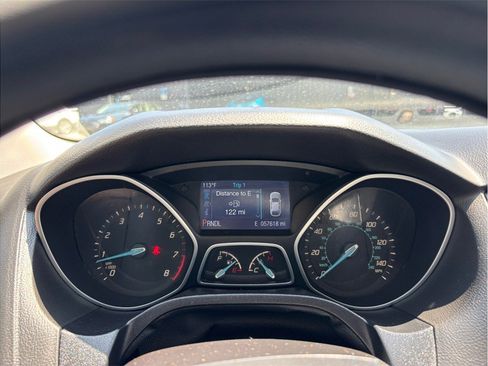 Used 2014 Ford Focus SE FWD image 17