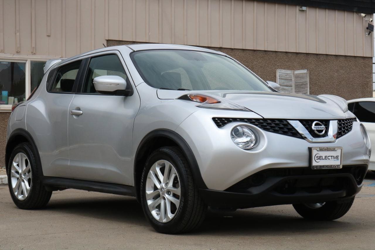 Used 2015 Nissan Juke S AWD/4WD image 4