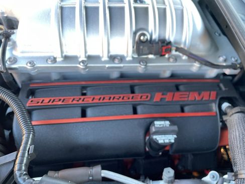 Used 2020 Dodge Challenger SRT Hellcat image 9