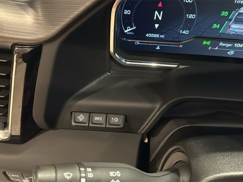 Used 2025 GMC Sierra 1500 Denali Ultimate image 35